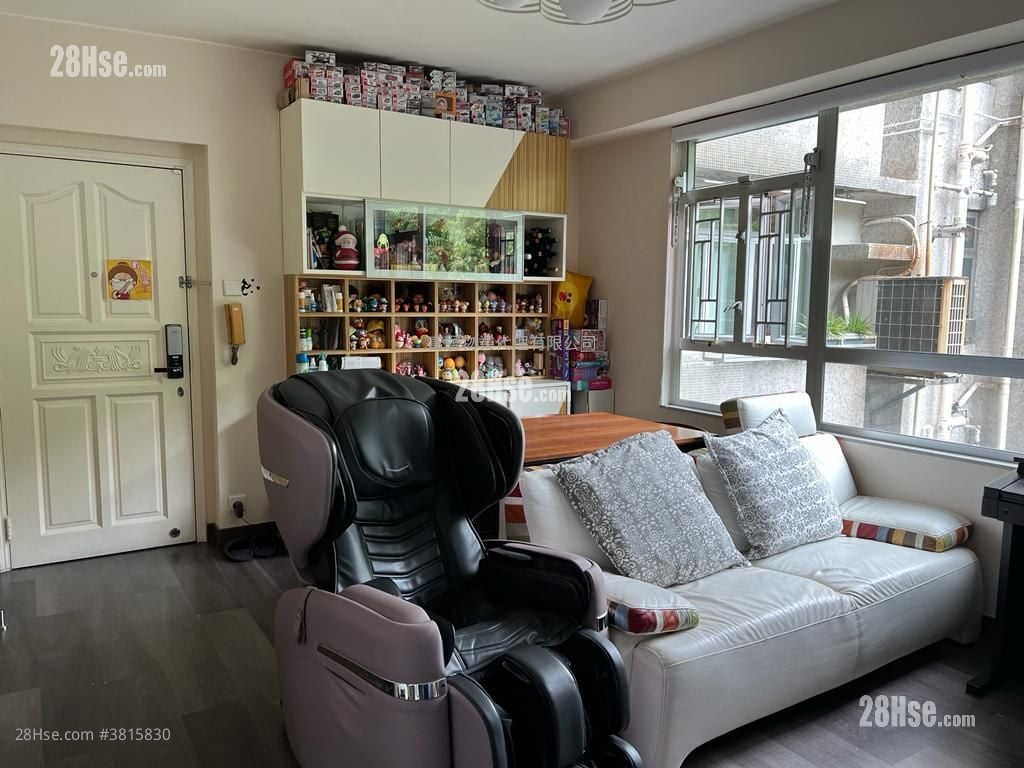 Hong Kong Garden Sell 2 Bedrooms , 1 Bathroom 536 ft²