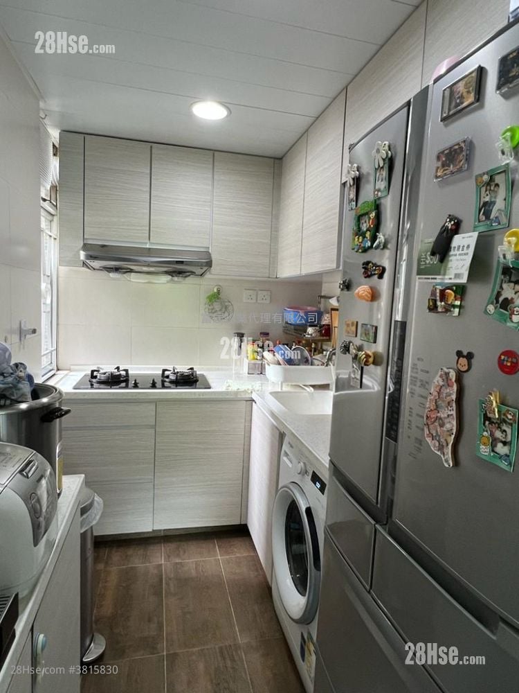 Hong Kong Garden Sell 2 Bedrooms , 1 Bathroom 536 ft²