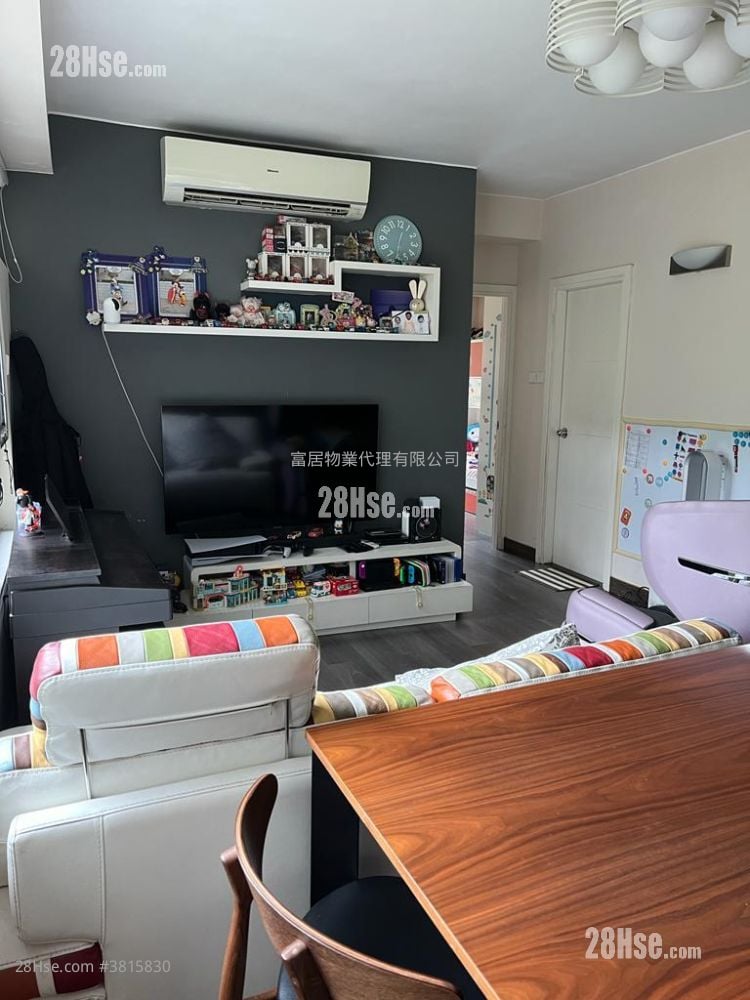 Hong Kong Garden Sell 2 Bedrooms , 1 Bathroom 536 ft²