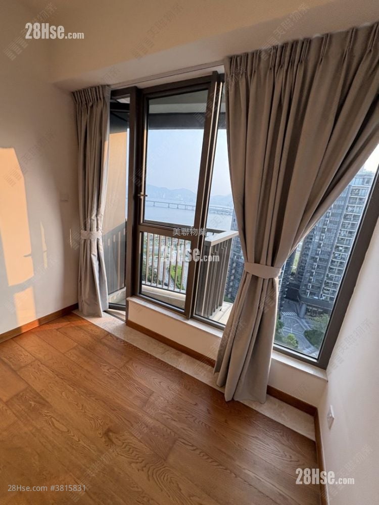 The Papillons Sell 3 Bedrooms , 2 Bathrooms 773 ft²