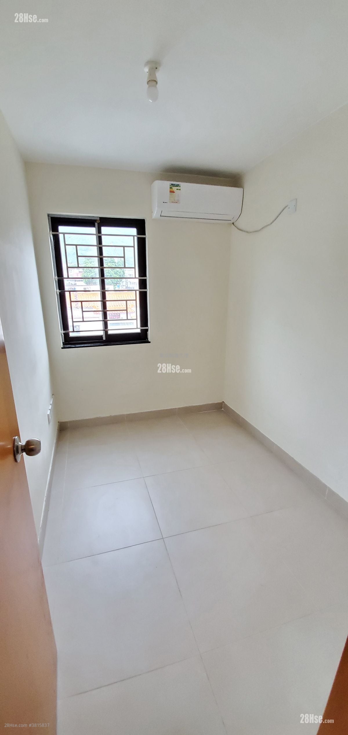 村屋 租盘 2 房 , 1 浴室