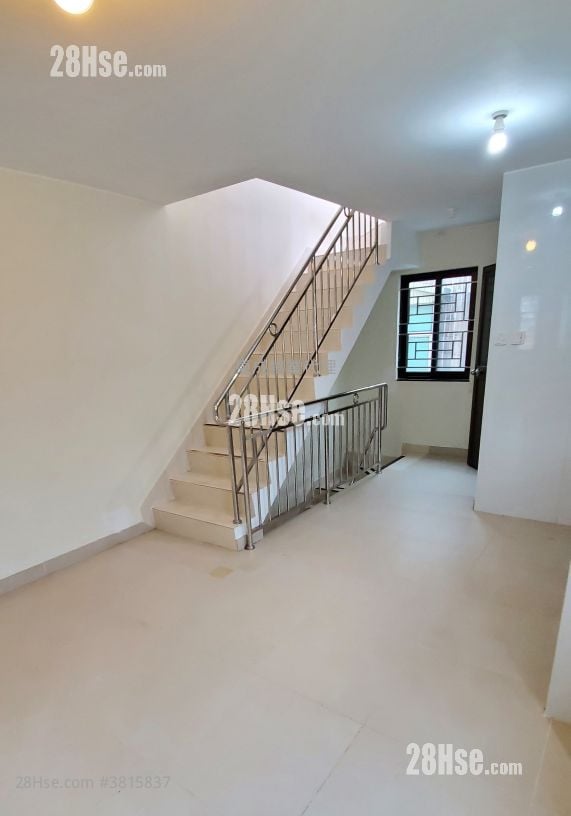 村屋 租盘 2 房 , 1 浴室