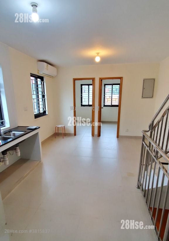 村屋 租盘 2 房 , 1 浴室