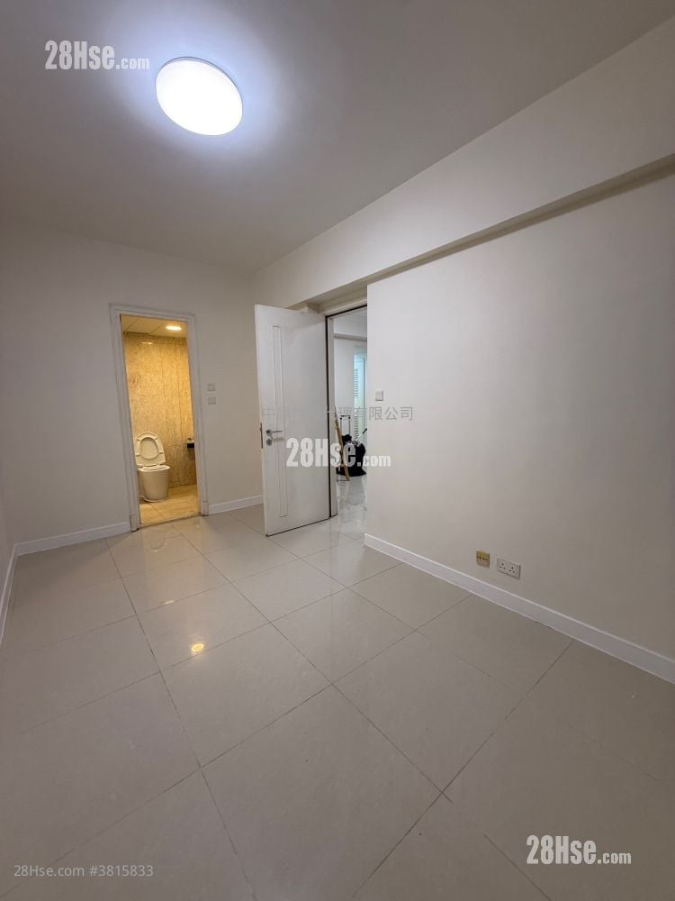 主人房: 领都 售盘 4 房 975 平方尺