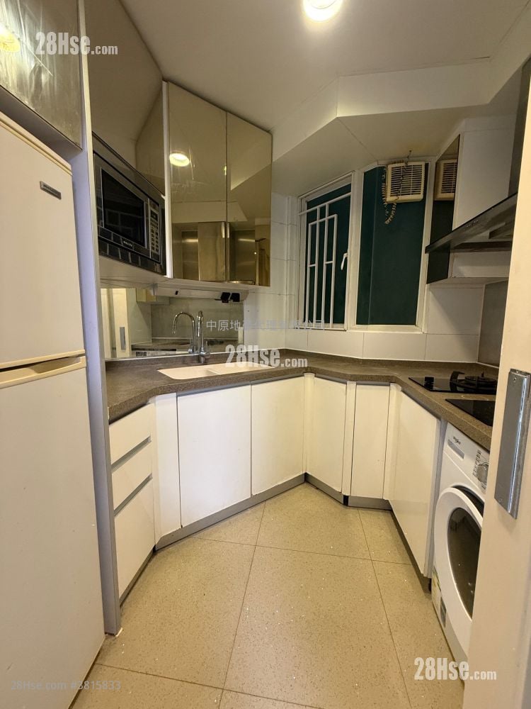 厨房: 领都 售盘 4 房 975 平方尺