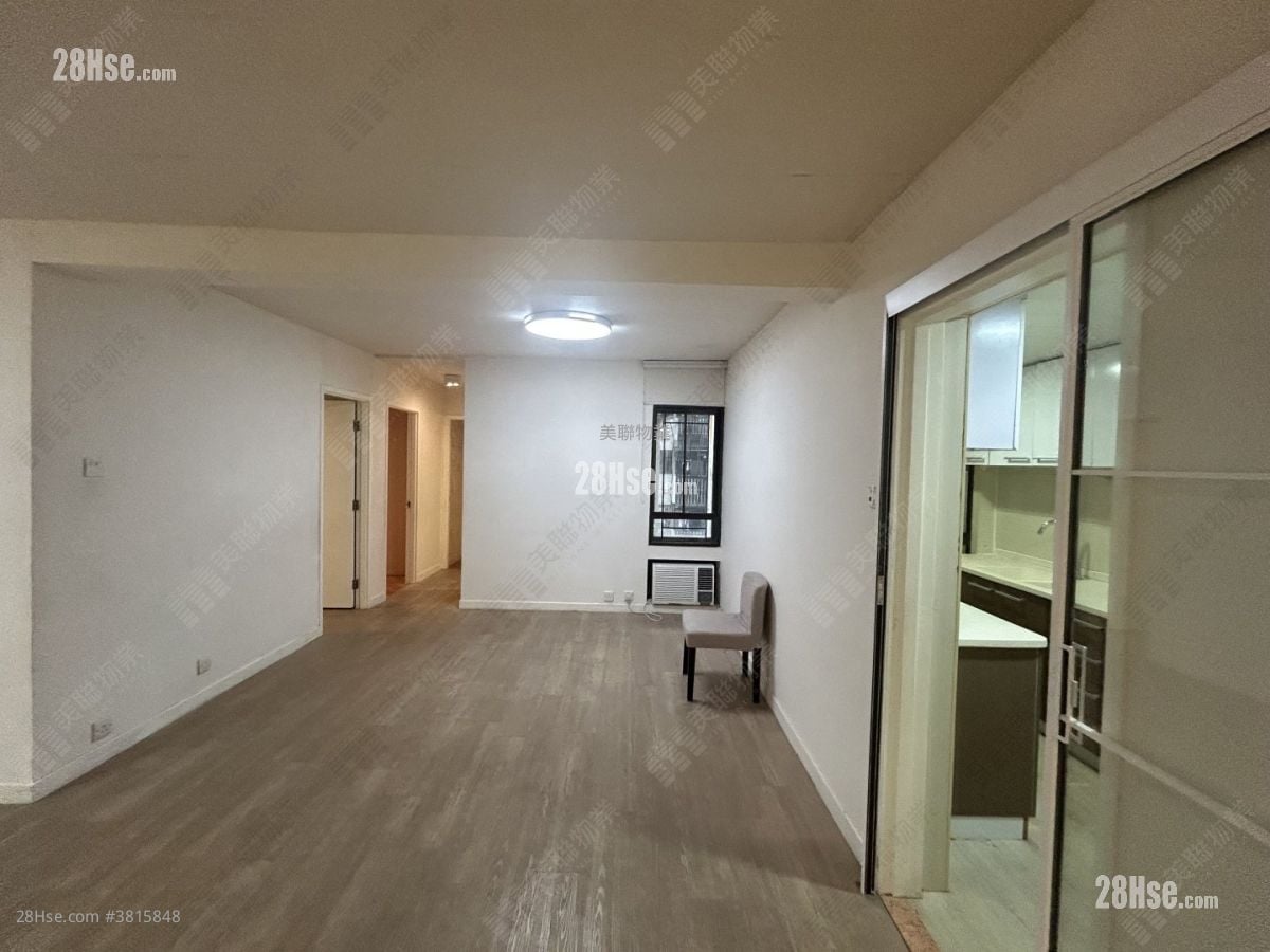 Beverly Villas Rental 1,211 ft²