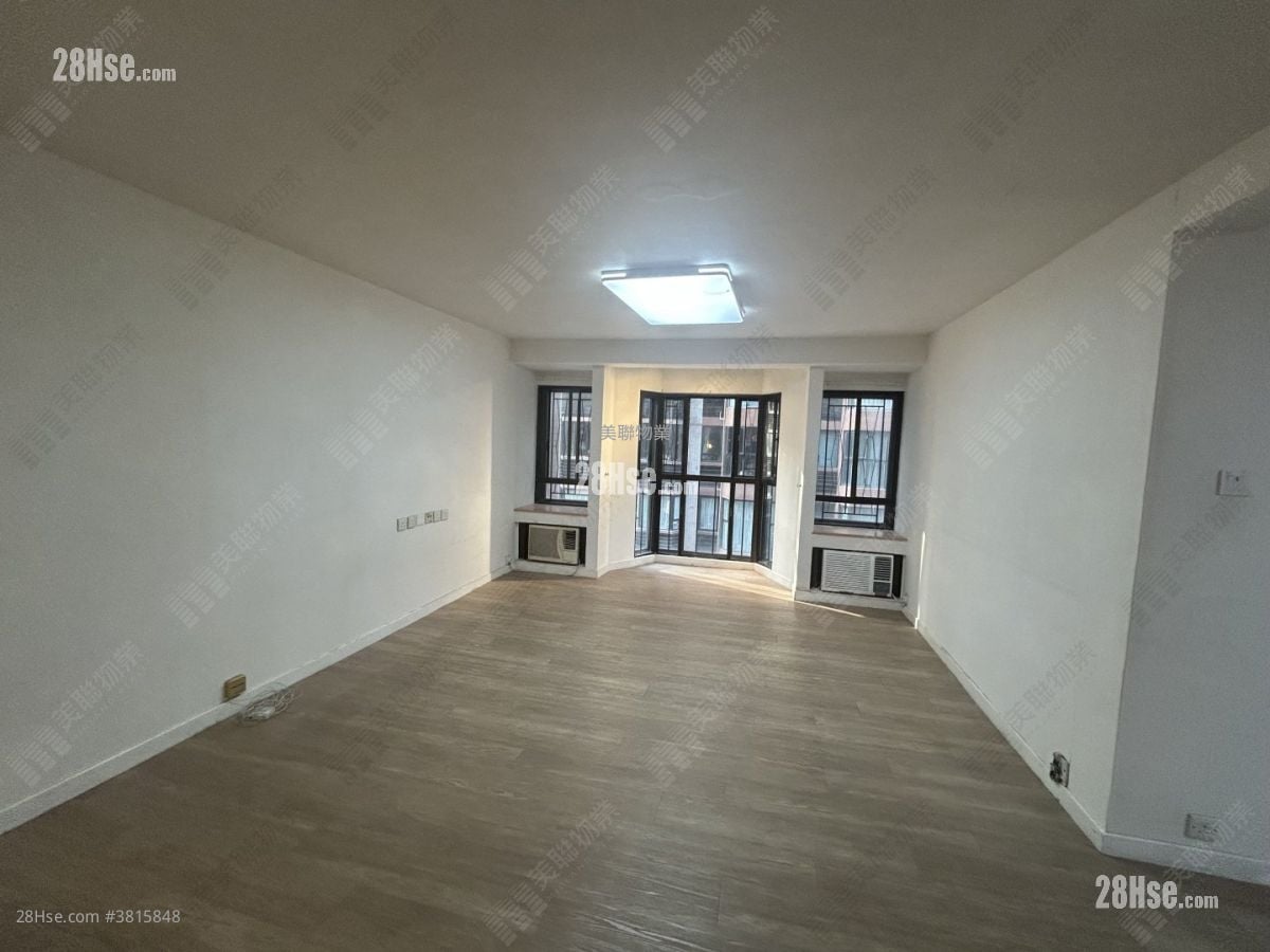 Beverly Villas Rental 1,211 ft²