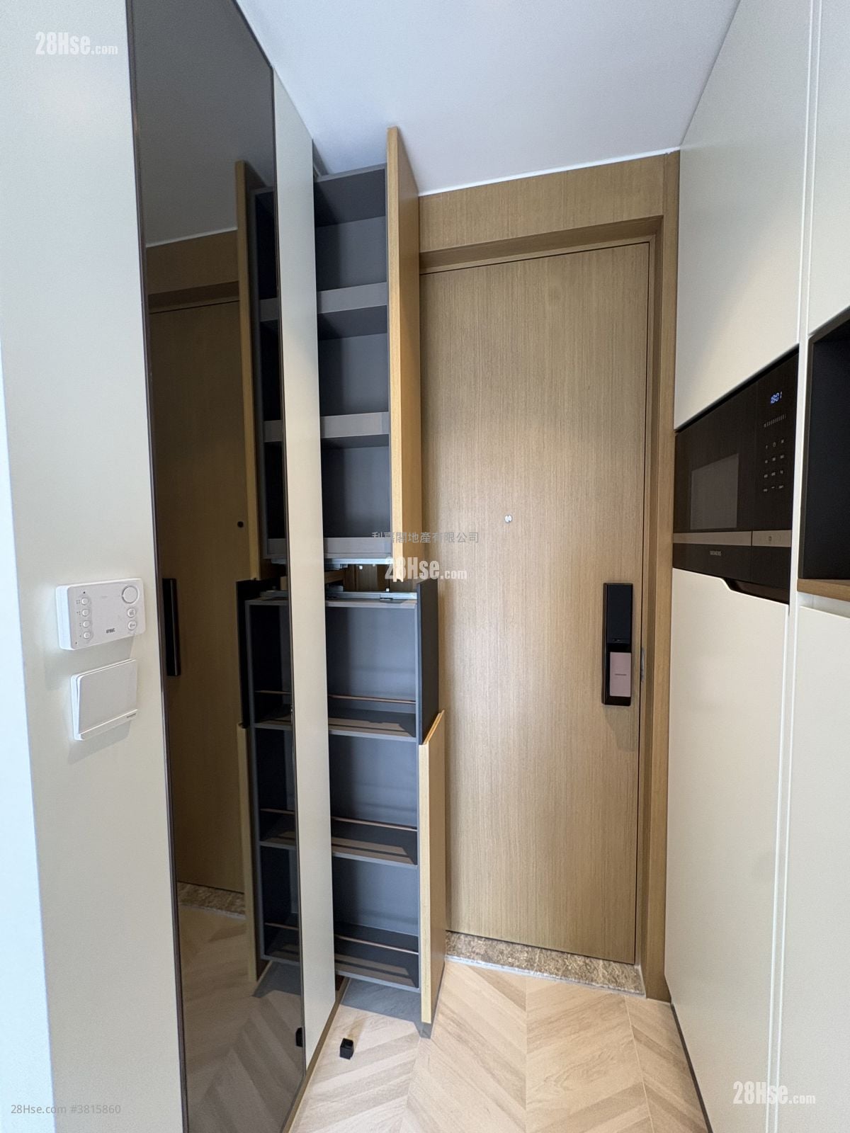 南首 租盤 1 房 , 1 浴室 225 平方呎