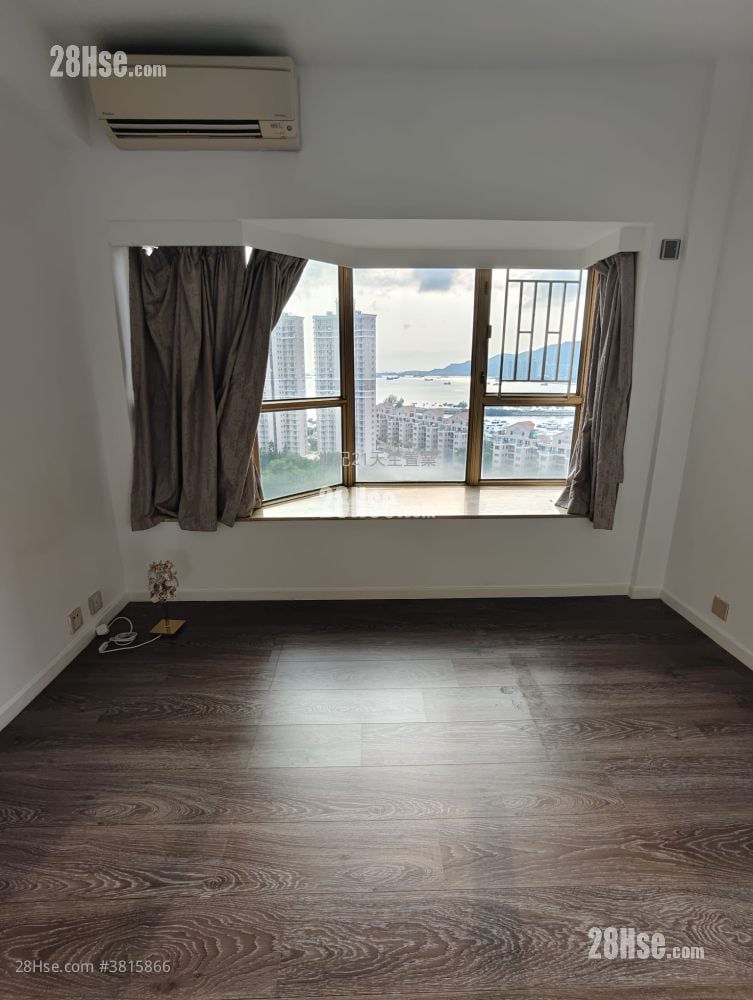 Hong Kong Gold Coast Rental 3 Bedrooms , 2 Bathrooms 680 ft²