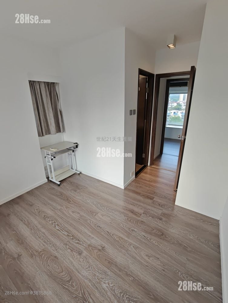 Hong Kong Gold Coast Rental 3 Bedrooms , 2 Bathrooms 680 ft²