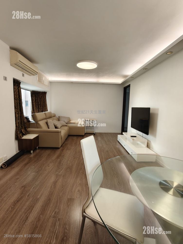 Hong Kong Gold Coast Rental 3 Bedrooms , 2 Bathrooms 680 ft²