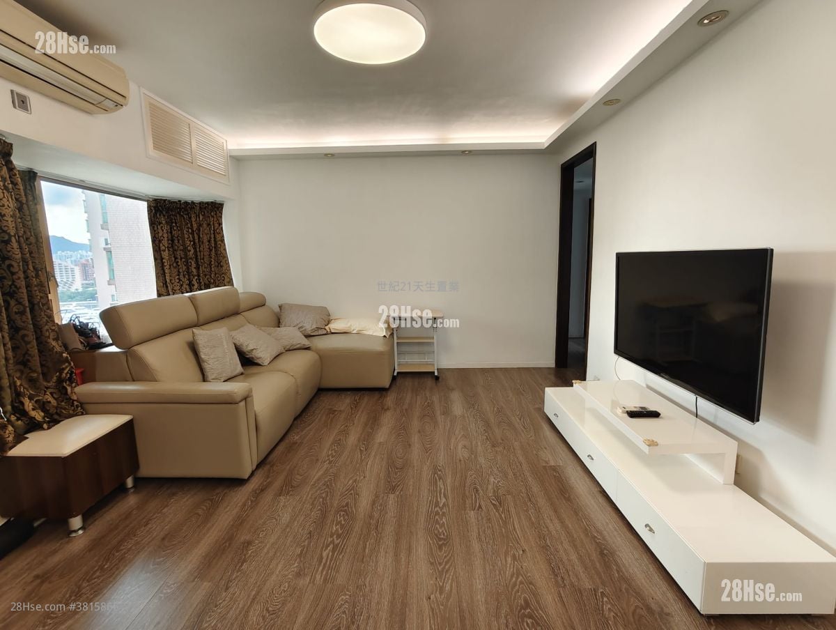 Hong Kong Gold Coast Rental 3 Bedrooms , 2 Bathrooms 680 ft²