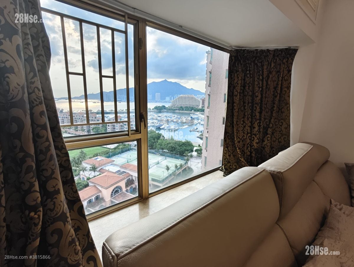 Hong Kong Gold Coast Rental 3 Bedrooms , 2 Bathrooms 680 ft²