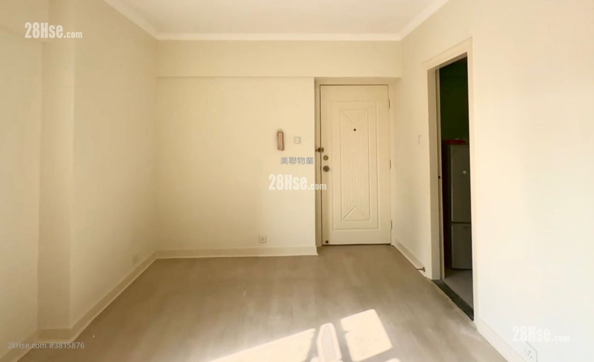 Ma On Shan Centre Sell 2 Bedrooms , 1 Bathroom 375 ft²