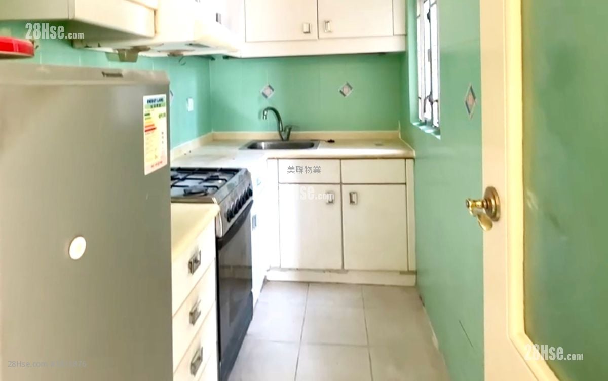 Ma On Shan Centre Sell 2 Bedrooms , 1 Bathroom 375 ft²