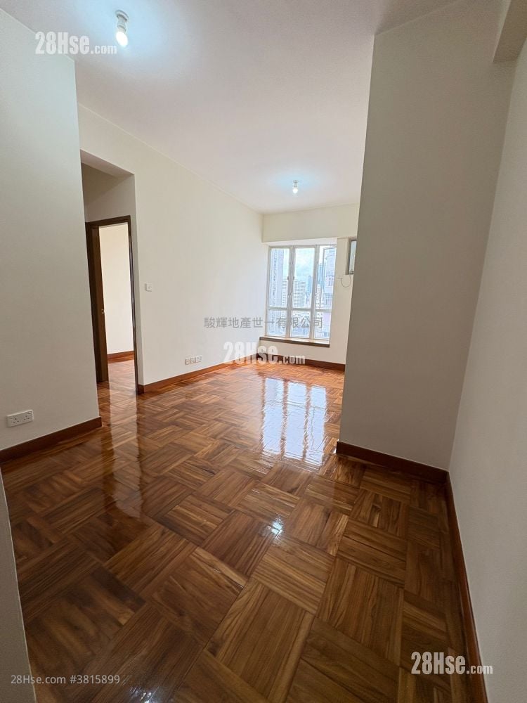 Liberty Mansion Rental 2 Bedrooms , 1 Bathroom 424 ft²