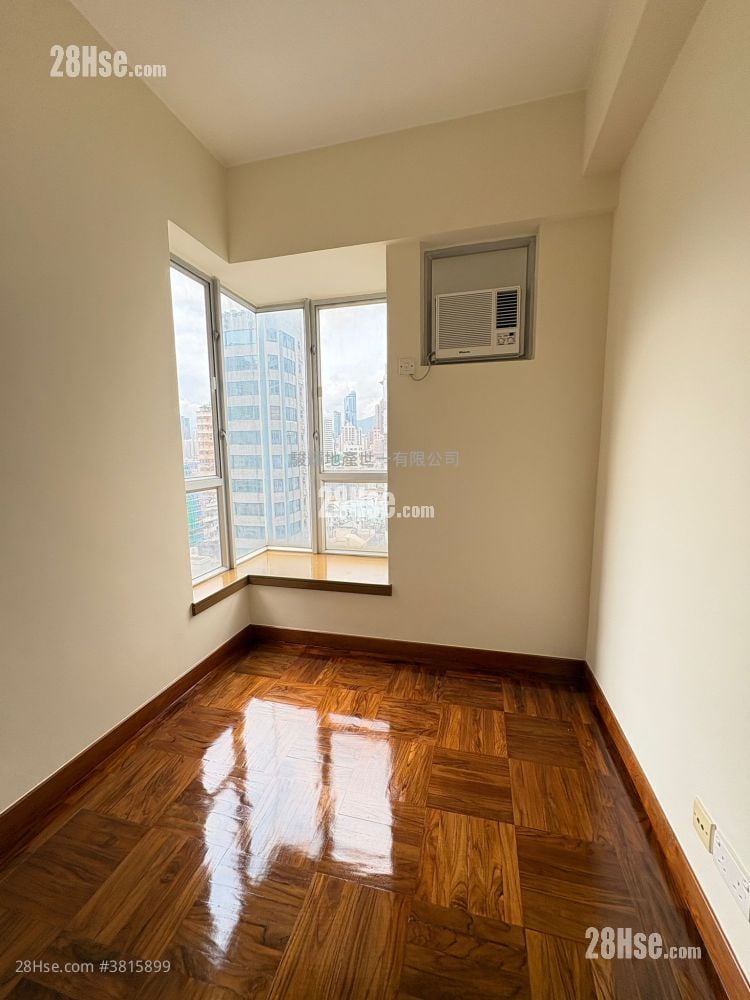 Liberty Mansion Rental 2 Bedrooms , 1 Bathroom 424 ft²