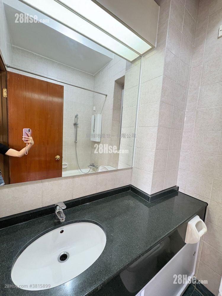 Liberty Mansion Rental 2 Bedrooms , 1 Bathroom 424 ft²