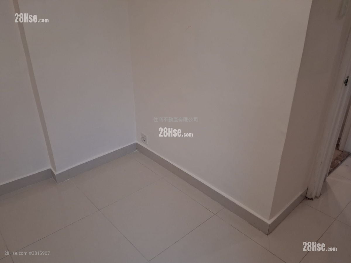 Bouhinia Mansions Rental 2 Bedrooms , 1 Bathroom 505 ft²
