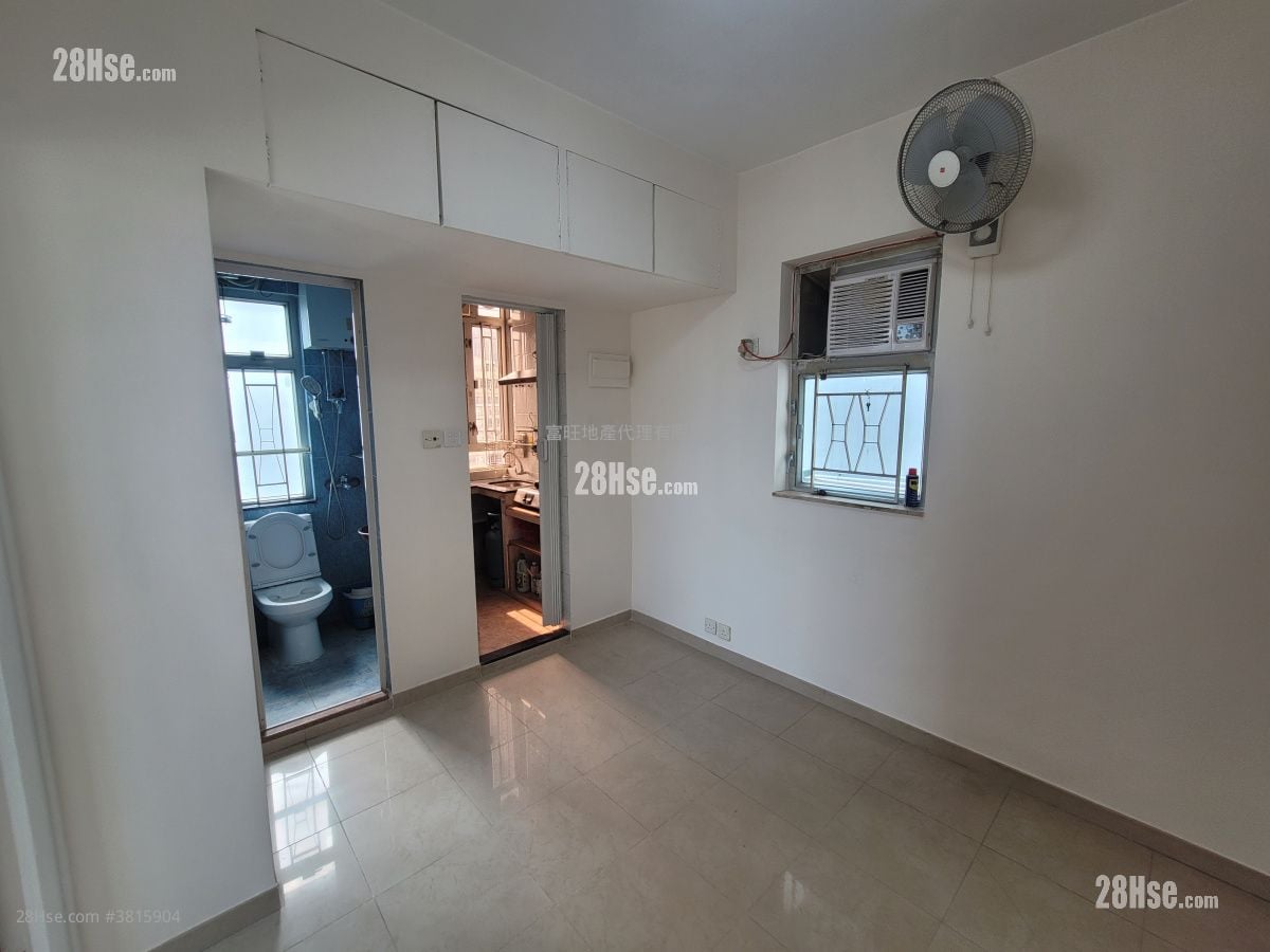 德發大廈 租盤 2 房 , 1 浴室 251 平方呎