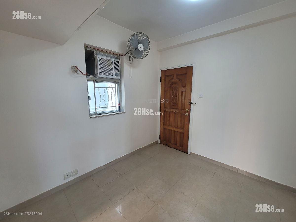 德發大廈 租盤 2 房 , 1 浴室 251 平方呎