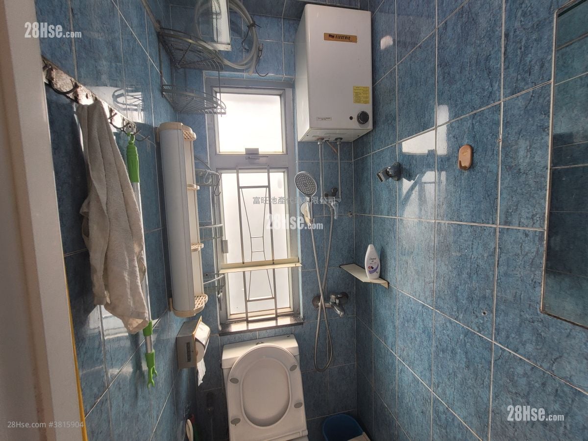 德發大廈 租盤 2 房 , 1 浴室 251 平方呎