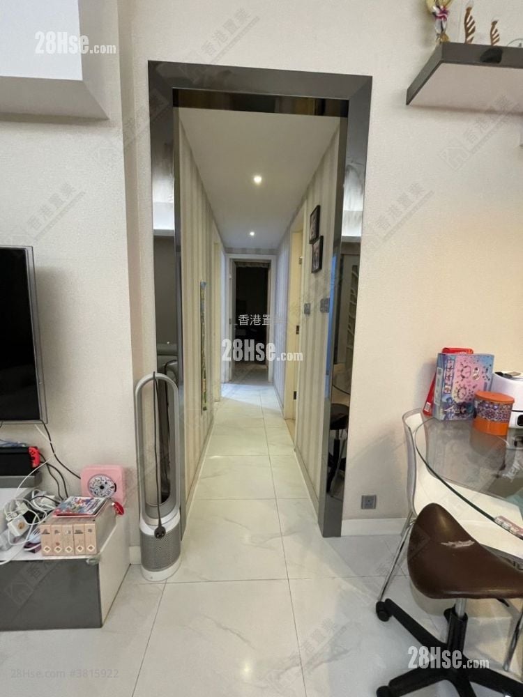 曼克顿山 售盘 3 房 , 2 浴室 888 平方尺