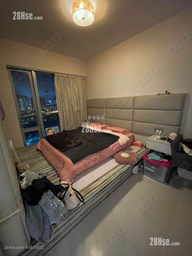 曼克顿山 售盘 3 房 , 2 浴室 888 平方尺