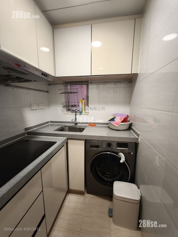 Parkes Mansion Rental 2 Bedrooms , 1 Bathroom 348 ft²