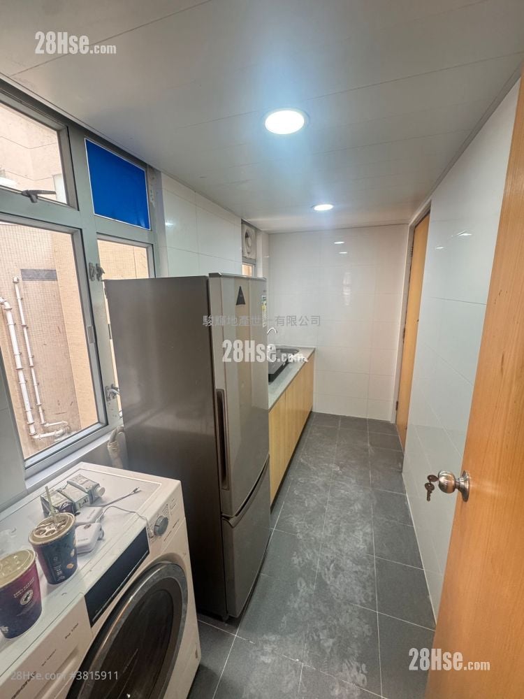 Kimlai Court Rental 2 Bedrooms , 1 Bathroom 445 ft²