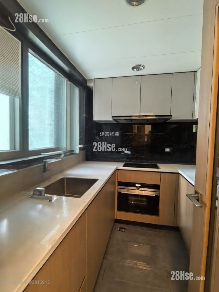 Sol City Rental 2 Bathrooms 749 ft²