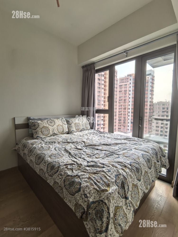 Sol City Rental 2 Bathrooms 749 ft²