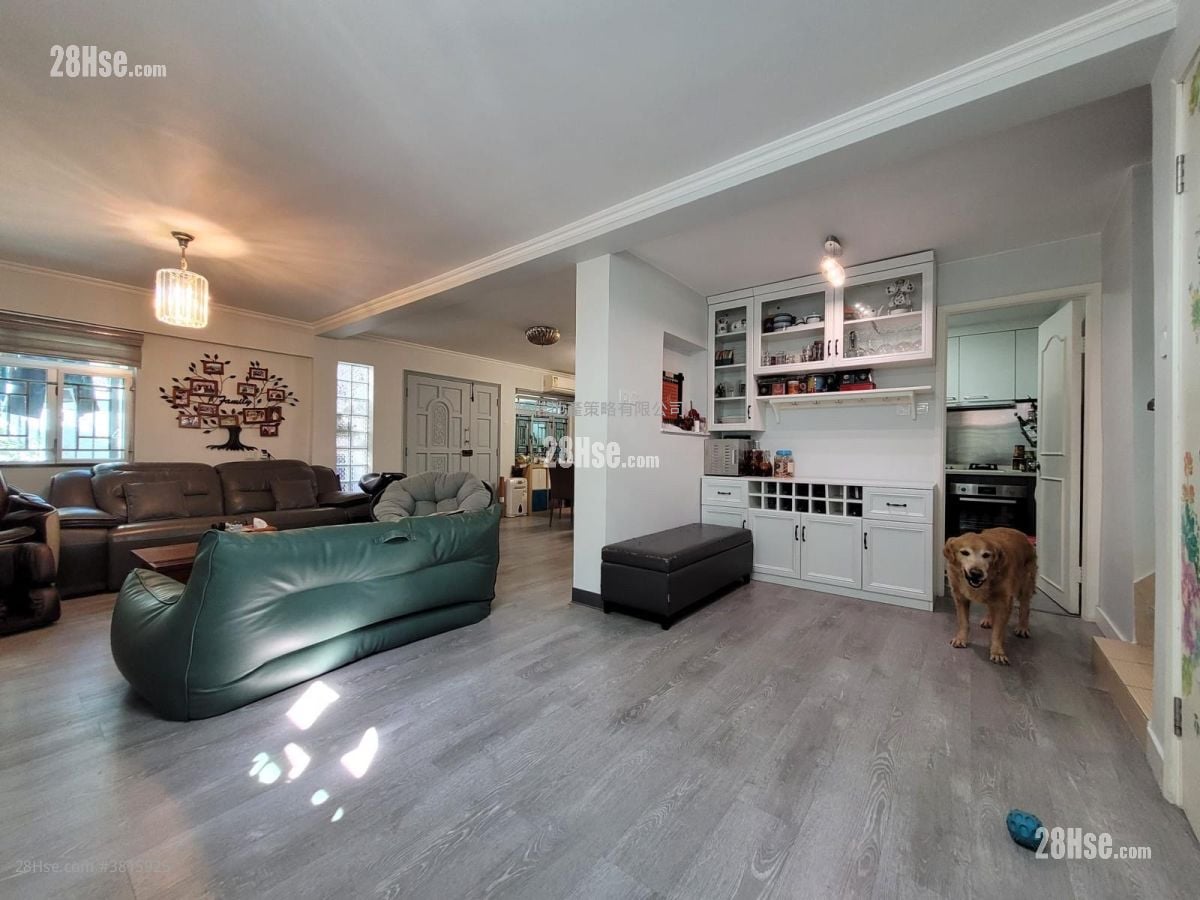 村屋 售盘 4 房 , 2 浴室 1,400 平方尺