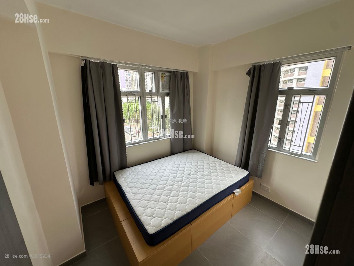 Southern Building Sell 2 Bedrooms , 1 Bathroom 405 ft²