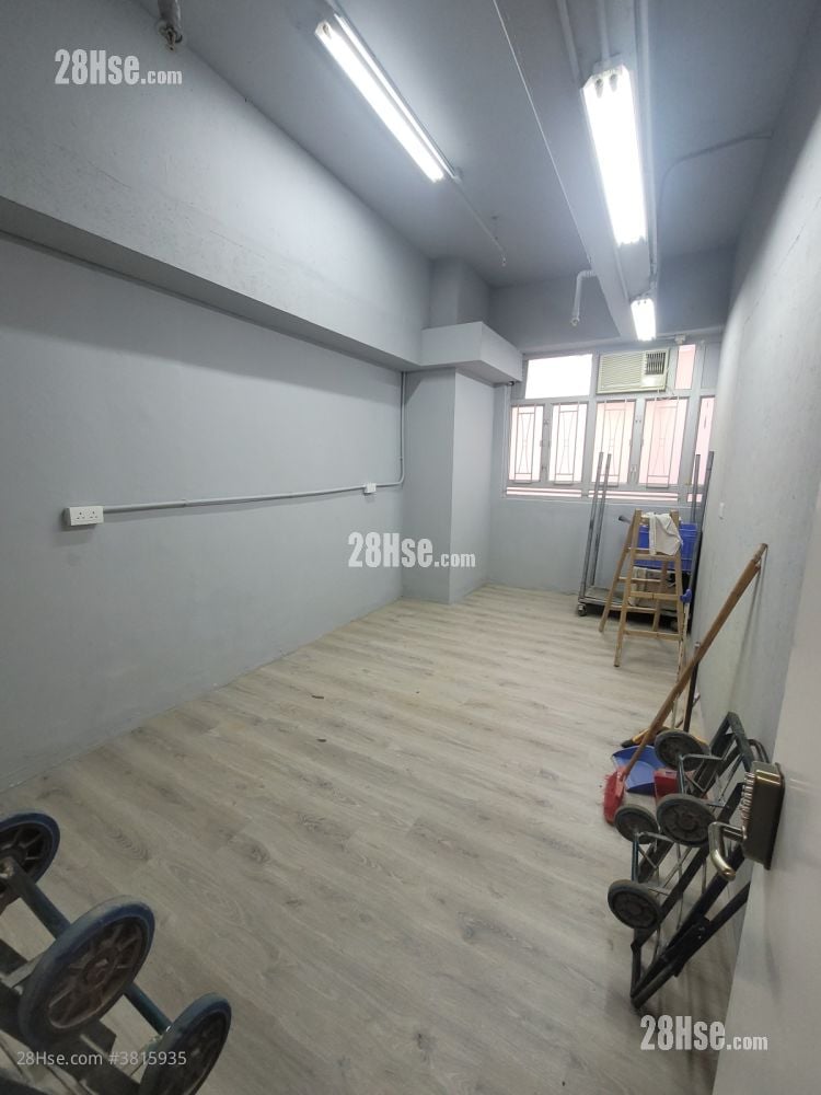 华力工业中心 租盘 1 房 180 平方尺