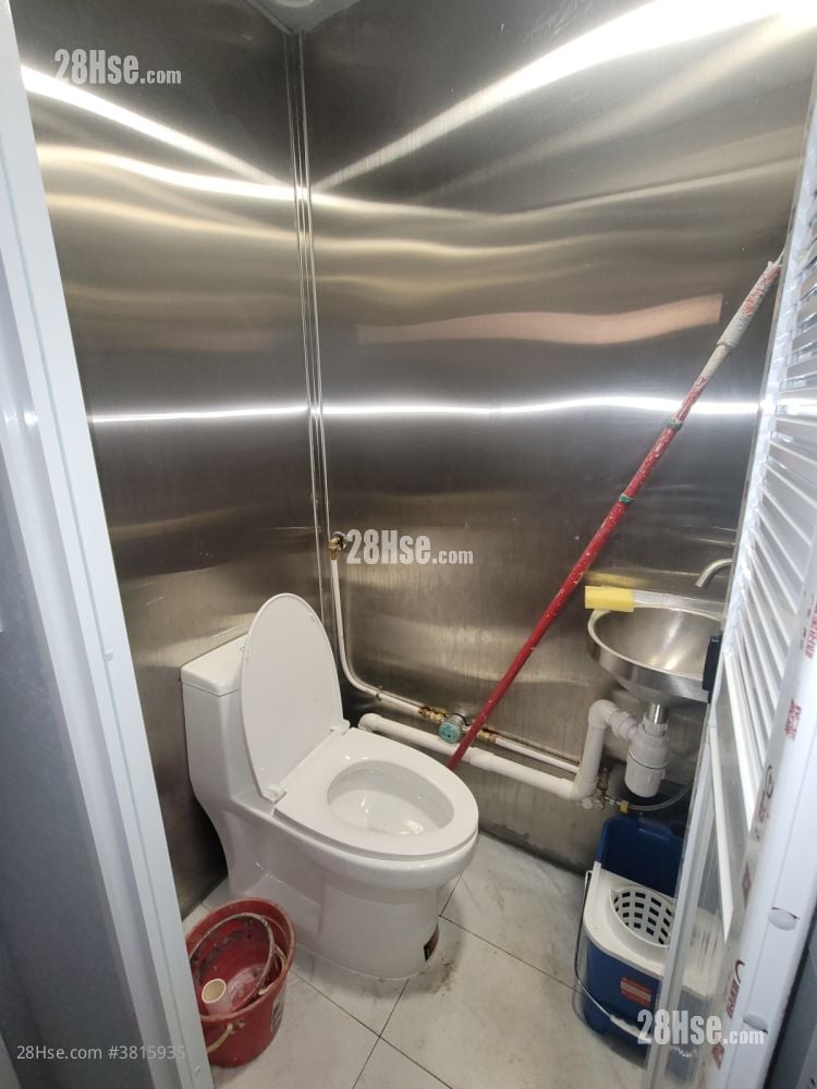 华力工业中心 租盘 1 房 180 平方尺