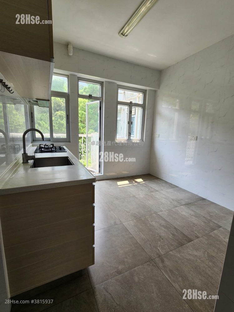 金龙大厦 租盘 3 房 , 2 浴室 1,143 平方尺