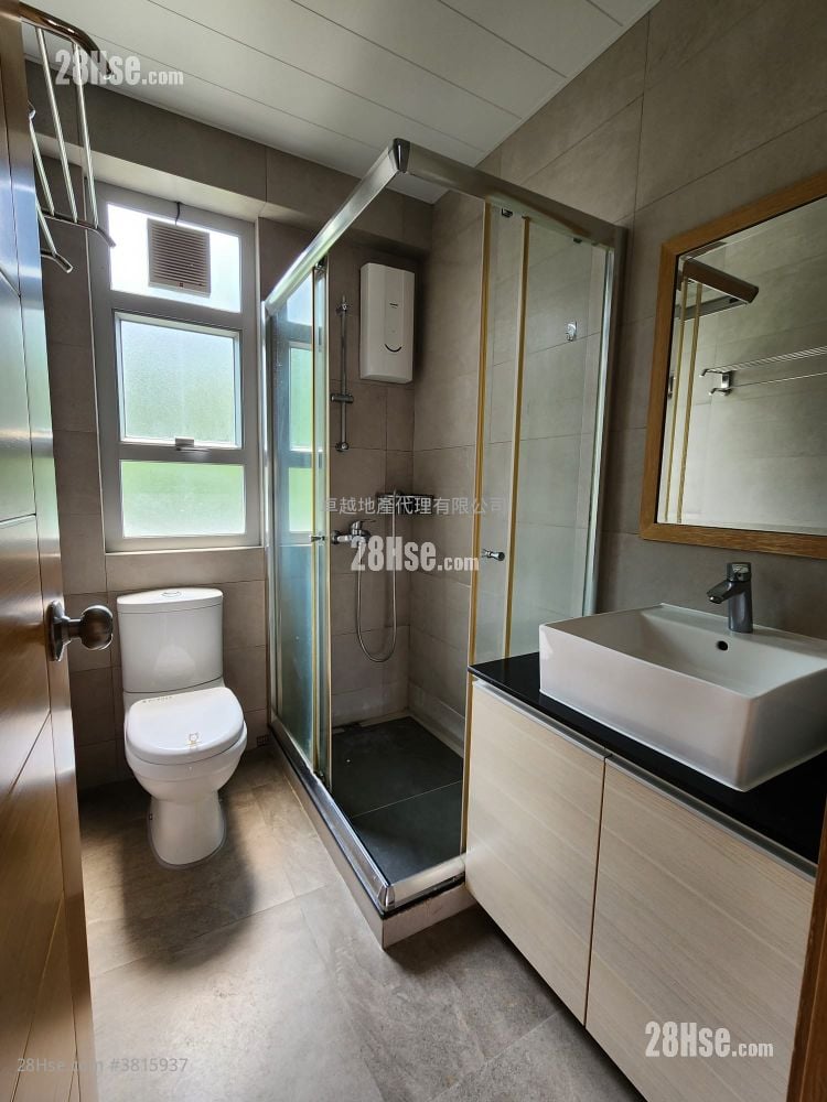 金龙大厦 租盘 3 房 , 2 浴室 1,143 平方尺