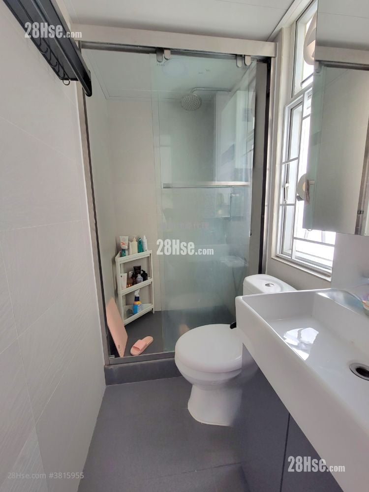 Springfield Garden Sell 2 Bedrooms , 1 Bathroom 321 ft²