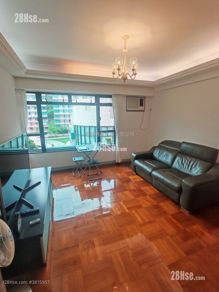 Pristine Villa Sell 3 Bedrooms , 2 Bathrooms 1,066 ft²