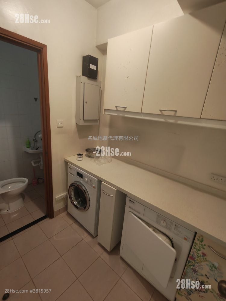 Pristine Villa Sell 3 Bedrooms , 2 Bathrooms 1,066 ft²