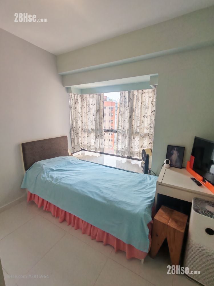 Parc Royale Sell 4 Bedrooms , 2 Bathrooms 1,241 ft²