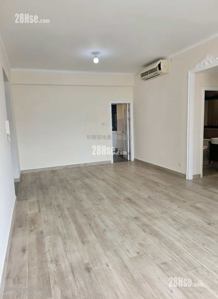 The Riverpark Sell 4 Bedrooms , 2 Bathrooms 1,168 ft²