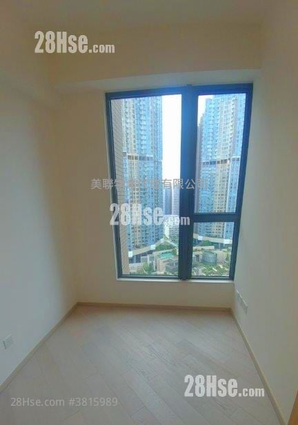 睡房 2: 天晉 售盤 5+ 房 , 3 浴室 848 平方呎