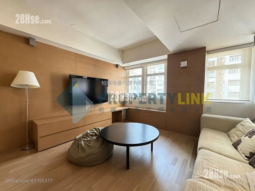 Nam Pak Hong Building Sell 2 Bedrooms , 2 Bathrooms 923 ft²