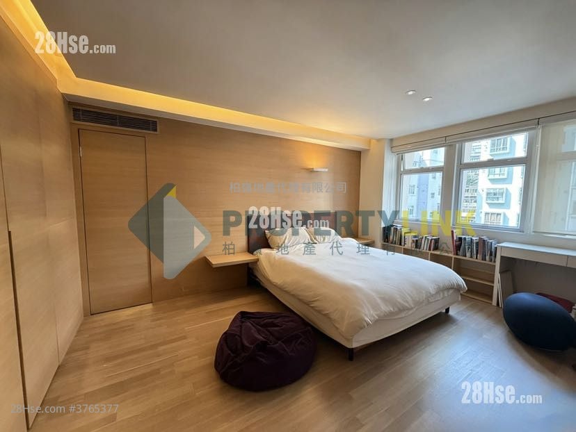 Nam Pak Hong Building Sell 2 Bedrooms , 2 Bathrooms 923 ft²