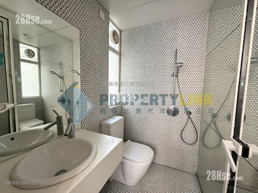 Nam Pak Hong Building Sell 2 Bedrooms , 2 Bathrooms 923 ft²