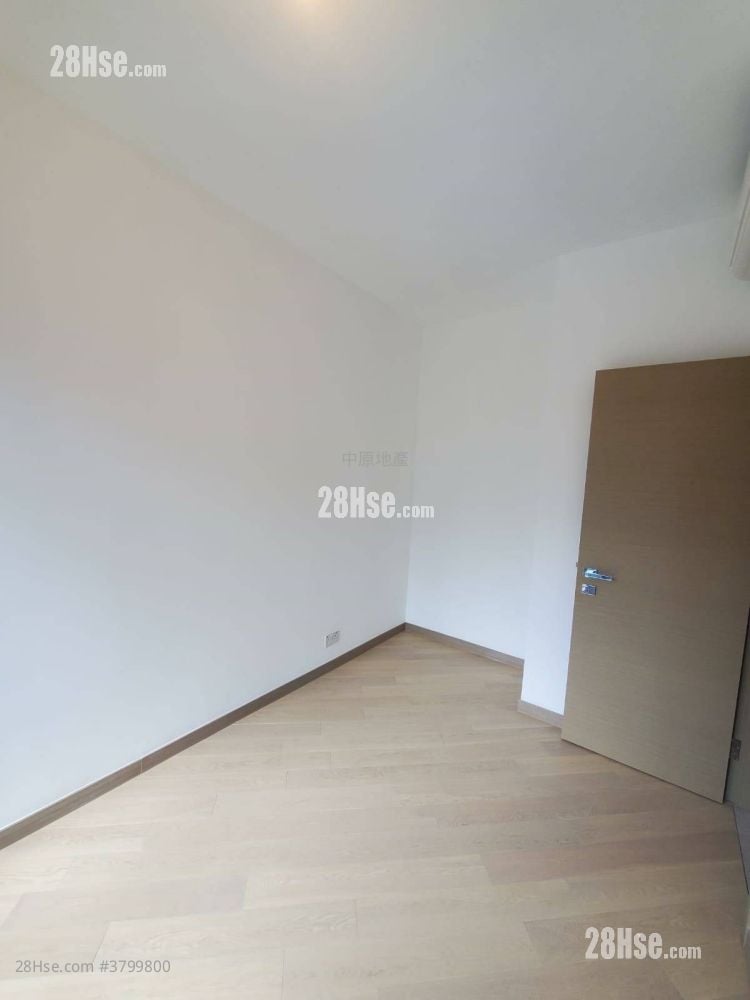 St Martin Sell 2 Bedrooms , 1 Bathroom 506 ft²