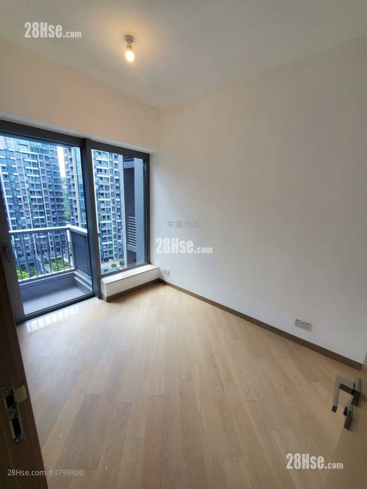 St Martin Sell 2 Bedrooms , 1 Bathroom 506 ft²