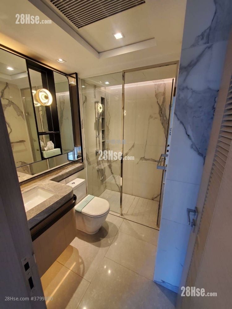 St Martin Sell 2 Bedrooms , 1 Bathroom 506 ft²